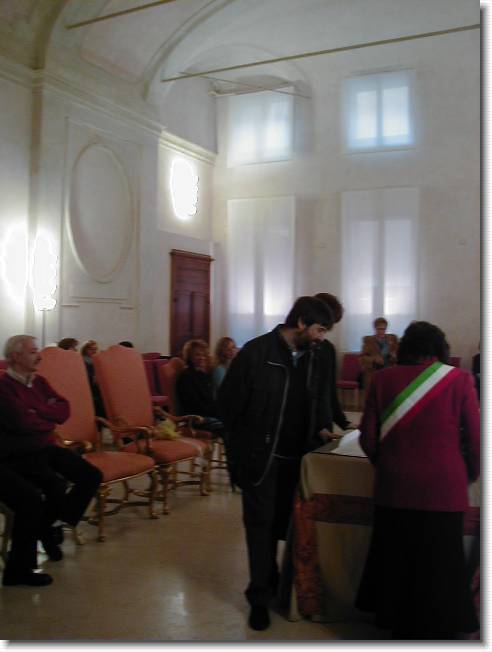 Clicca per scorrere le foto originali ingrandite
