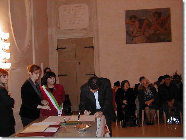 Clicca per scorrere le foto originali ingrandite
