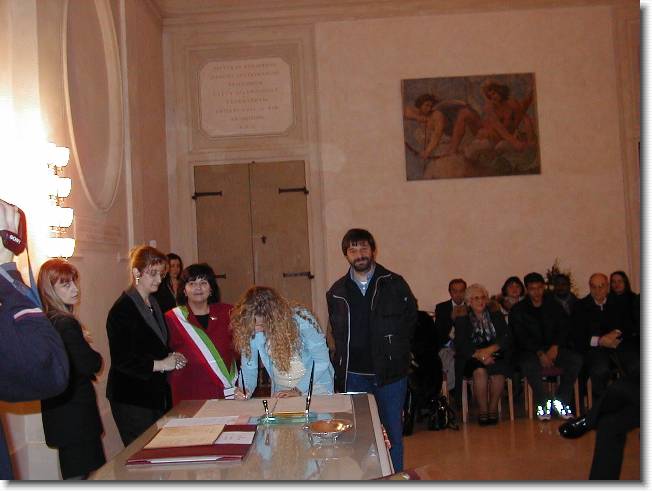 Clicca per scorrere le foto originali ingrandite