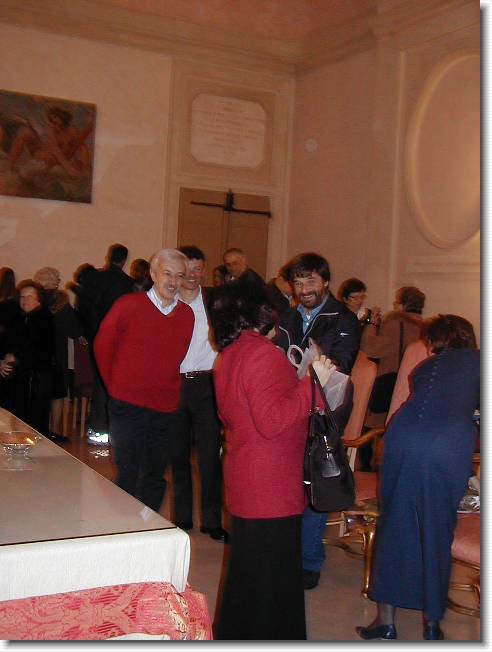 Clicca per scorrere le foto originali ingrandite