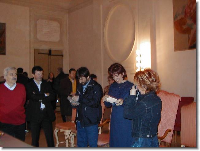 Clicca per scorrere le foto originali ingrandite