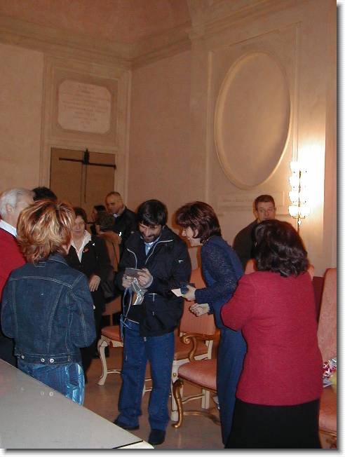 Clicca per scorrere le foto originali ingrandite