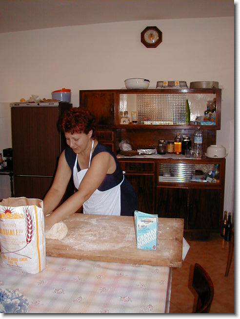 Clicca per scorrere le foto originali ingrandite