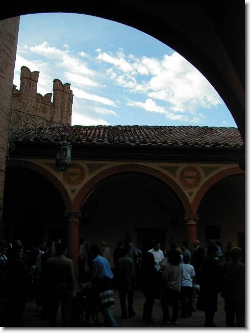 Clicca per scorrere le foto originali ingrandite