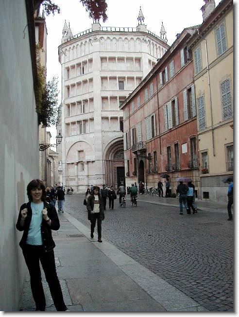 Clicca per scorrere le foto originali ingrandite