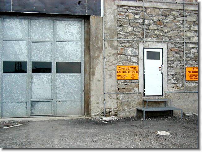 Clicca per scorrere le foto originali ingrandite