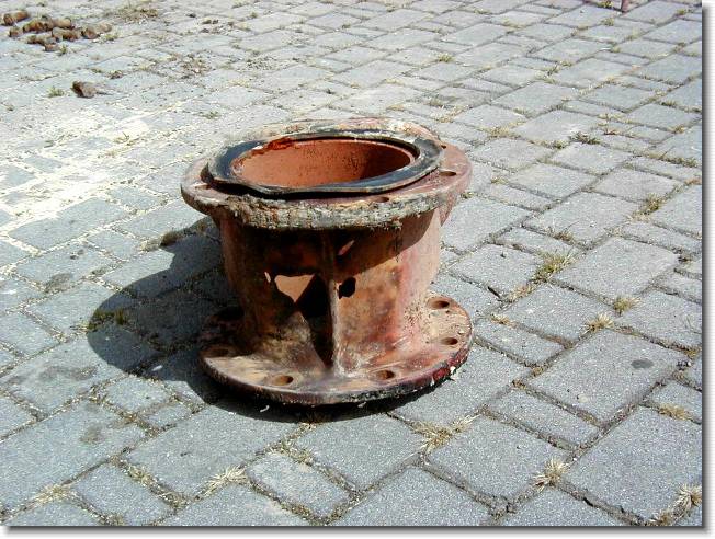 Clicca per scorrere le foto originali ingrandite