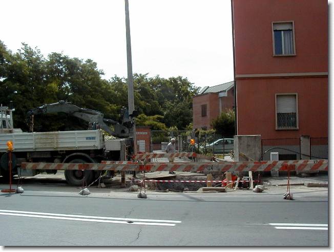 Clicca per scorrere le foto originali ingrandite