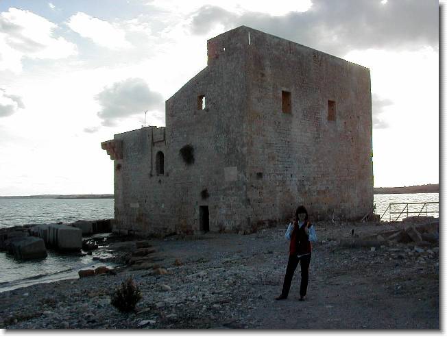Clicca per scorrere le foto originali ingrandite