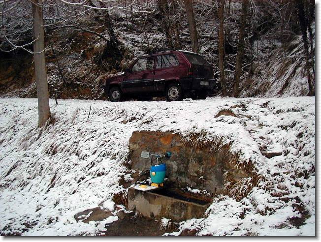 Clicca per scorrere le foto originali ingrandite