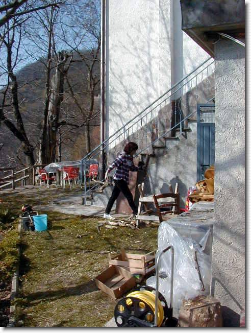 Clicca per scorrere le foto originali ingrandite