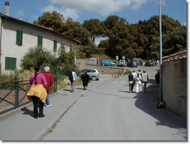 Clicca per scorrere le foto originali ingrandite