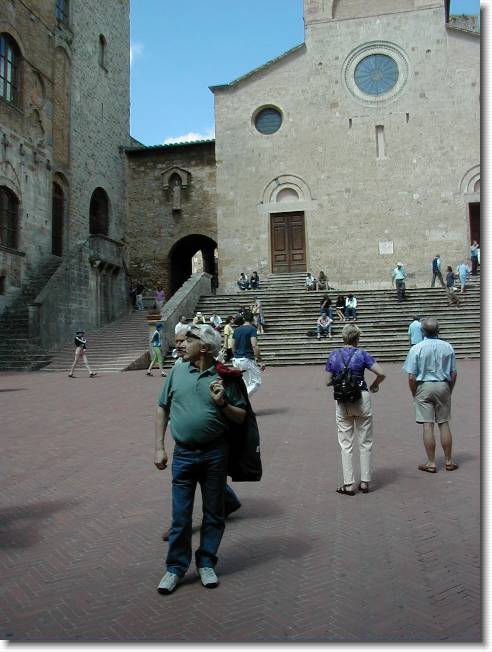Clicca per scorrere le foto originali ingrandite