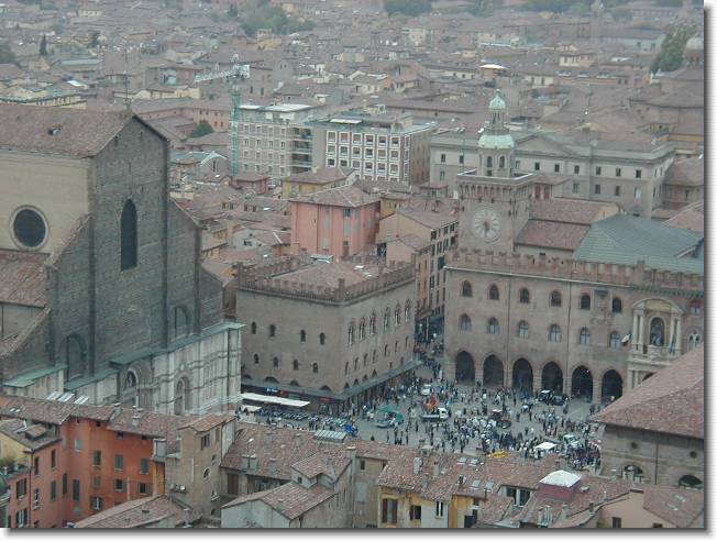 Clicca per scorrere le foto originali ingrandite