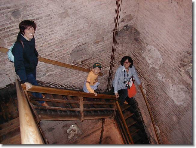 Clicca per scorrere le foto originali ingrandite