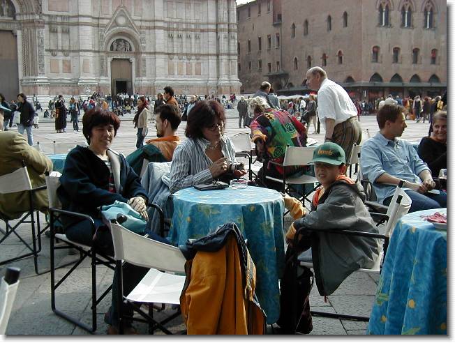 Clicca per scorrere le foto originali ingrandite