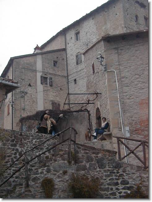 Clicca per scorrere le foto originali ingrandite