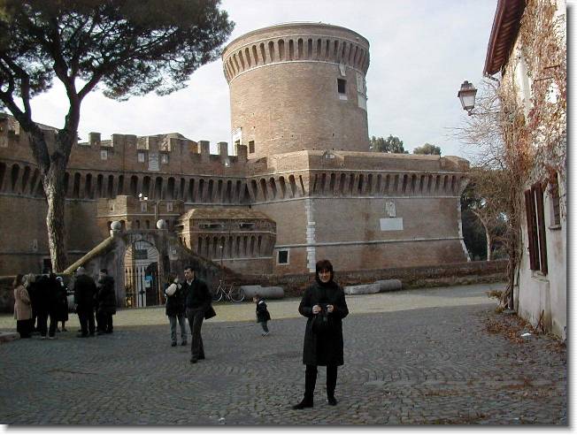 Clicca per scorrere le foto originali ingrandite