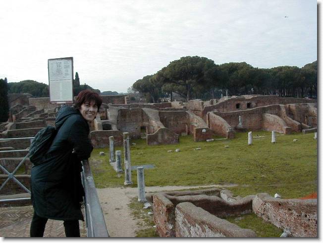 Clicca per scorrere le foto originali ingrandite