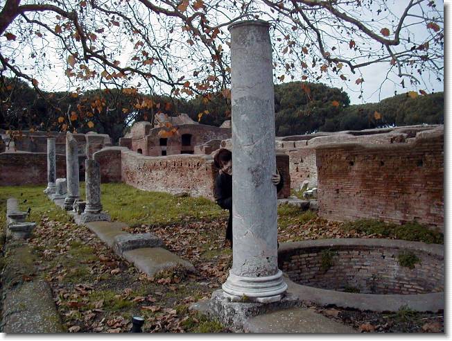 Clicca per scorrere le foto originali ingrandite