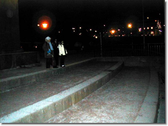 Clicca per scorrere le foto originali ingrandite