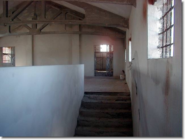 Clicca per scorrere le foto originali ingrandite