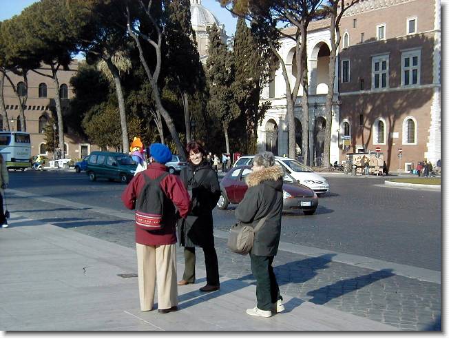 Clicca per scorrere le foto originali ingrandite