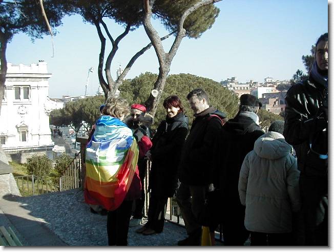 Clicca per scorrere le foto originali ingrandite