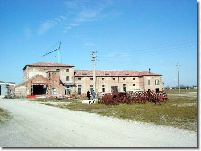 Clicca per scorrere le foto originali ingrandite