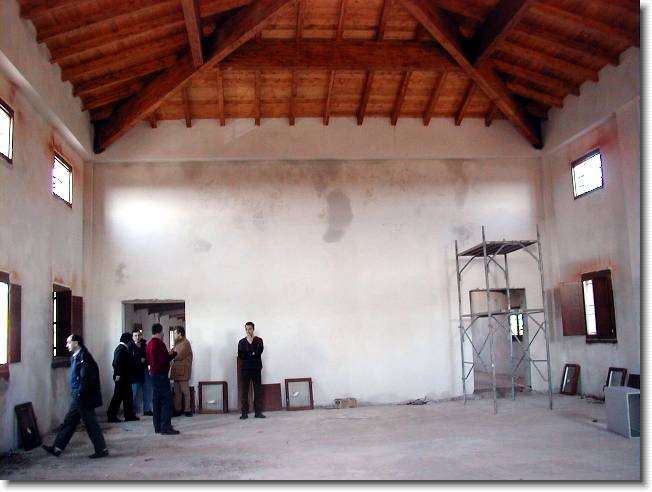 Clicca per scorrere le foto originali ingrandite