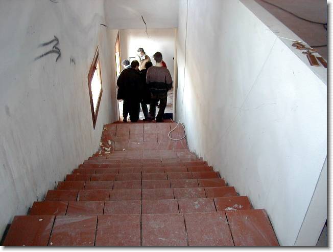 Clicca per scorrere le foto originali ingrandite