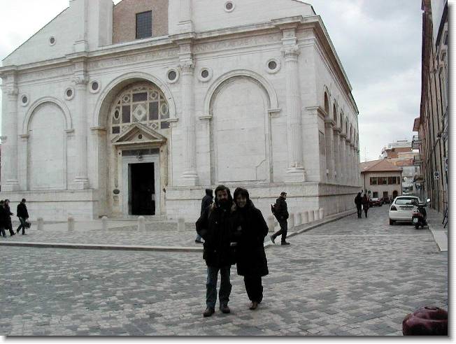 Clicca per scorrere le foto originali ingrandite