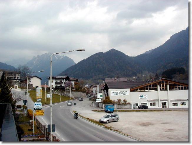 Clicca per scorrere le foto originali ingrandite