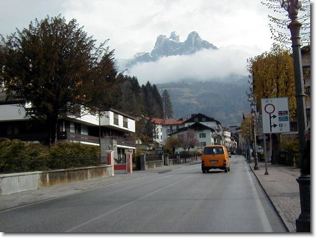 Clicca per scorrere le foto originali ingrandite