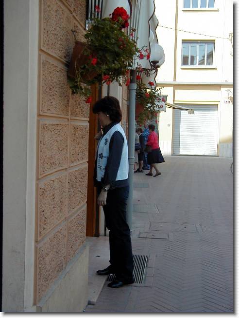 Clicca per scorrere le foto originali ingrandite