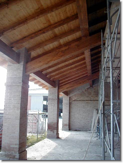 Clicca per scorrere le foto originali ingrandite