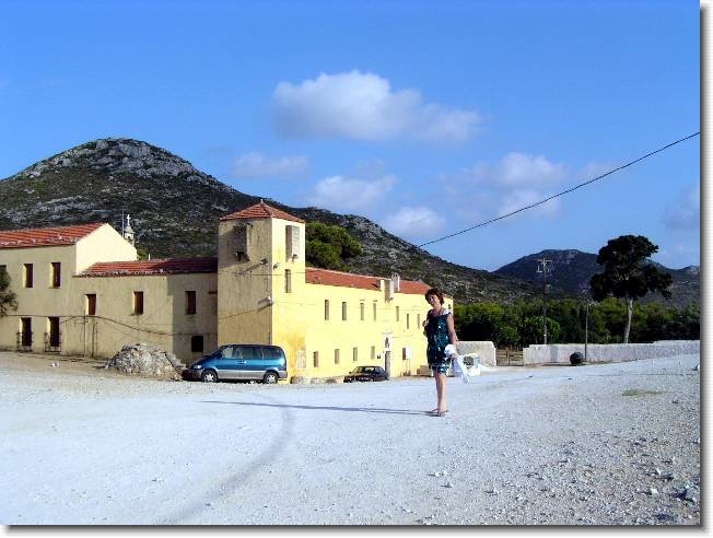 Clicca per scorrere le foto originali ingrandite