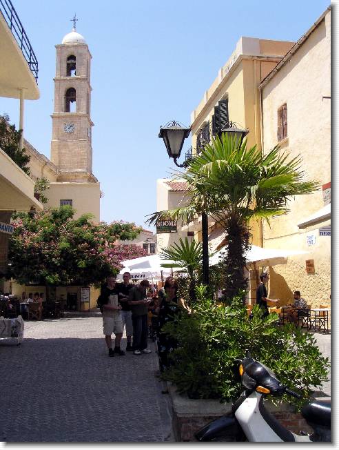 Clicca per scorrere le foto originali ingrandite