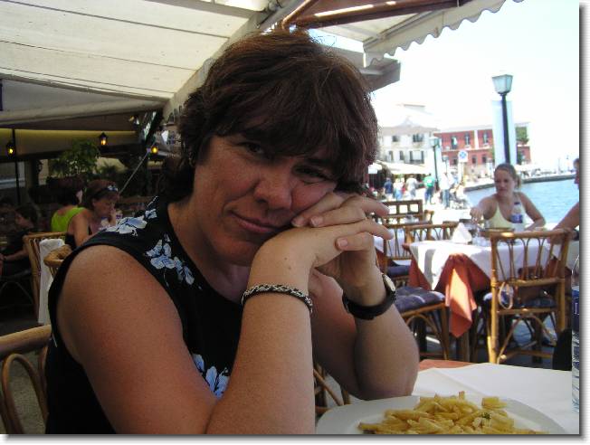 Clicca per scorrere le foto originali ingrandite