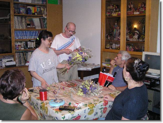 Clicca per scorrere le foto originali ingrandite