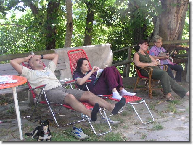 Clicca per scorrere le foto originali ingrandite