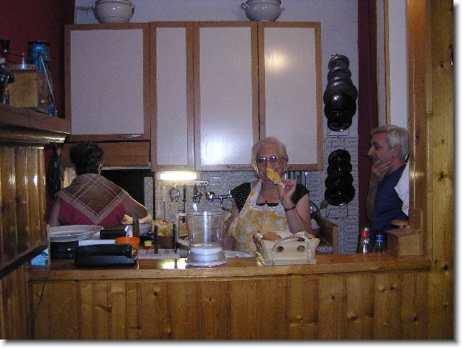 Clicca per scorrere le foto originali ingrandite