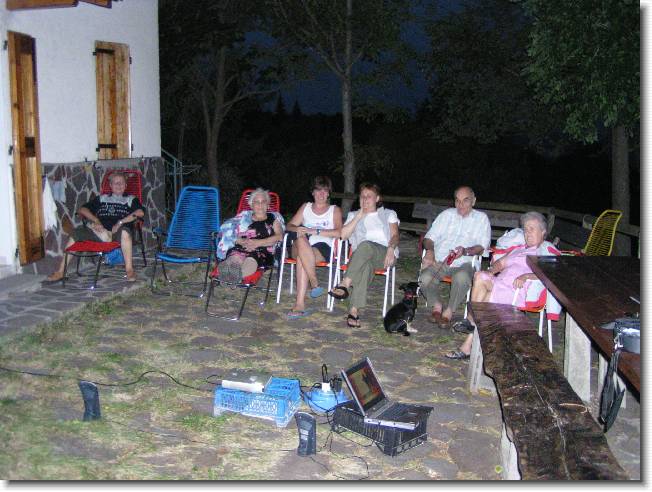 Clicca per scorrere le foto originali ingrandite