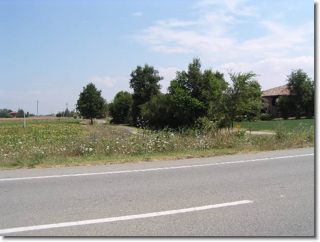 Clicca per scorrere le foto originali ingrandite