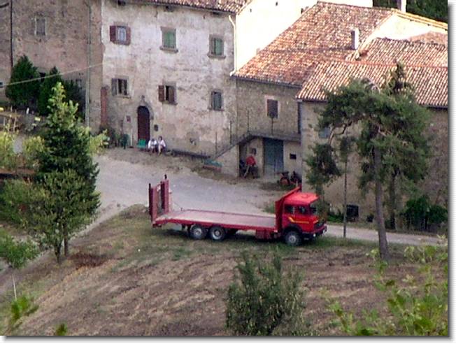 Clicca per scorrere le foto originali ingrandite