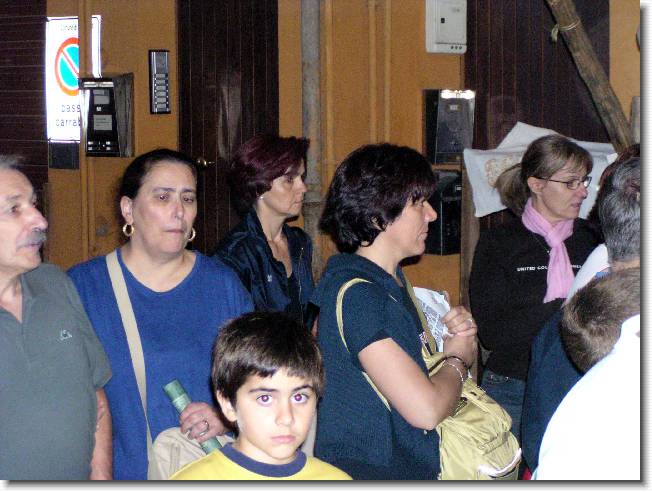 Clicca per scorrere le foto originali ingrandite