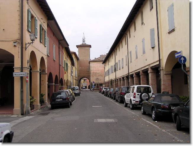 Clicca per scorrere le foto originali ingrandite
