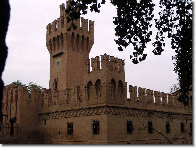 Clicca per scorrere le foto originali ingrandite