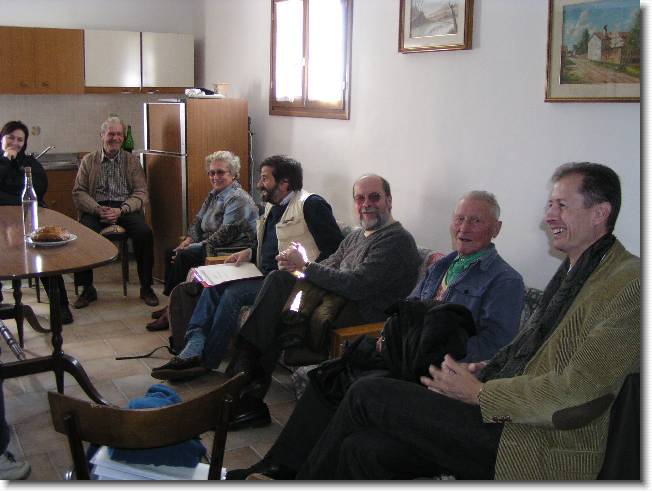 Clicca per scorrere le foto originali ingrandite