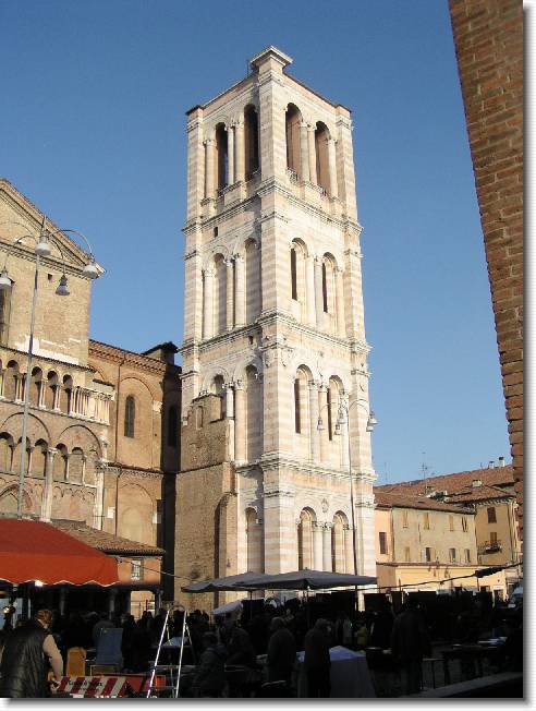 Clicca per scorrere le foto originali ingrandite